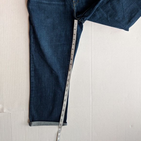 Levi Strauss Capri Jeans Womens Size 6 Blue Classic Stretch Denim Medium Wash - Picture 6 of 7